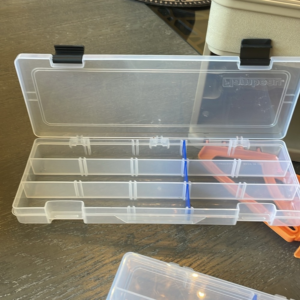 Large Multi Purpose Storage Box with separate sections - Picture 7 of 11